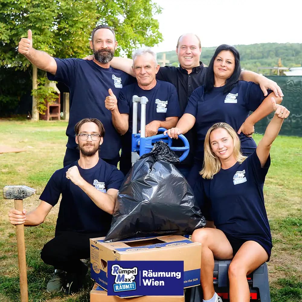 Team von Rümpel Max bei einer diskreten Entrümpelung
